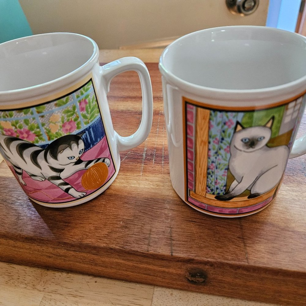 vintage 1980 cat themed mugs great condition no cracks or chips or flea bites